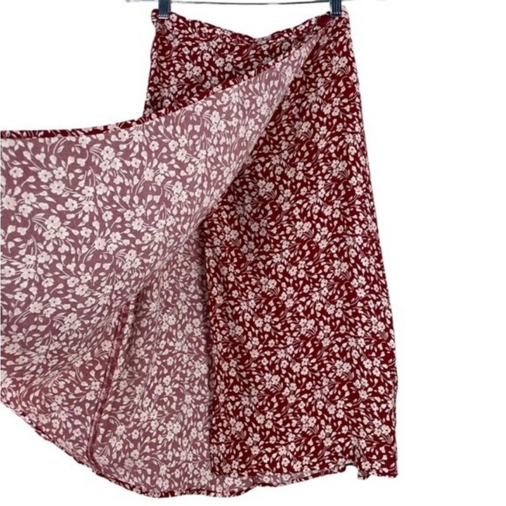 Reformation Betty Skirt  Dainty Floral Print in Flower Girl Size 4 Petite NWT